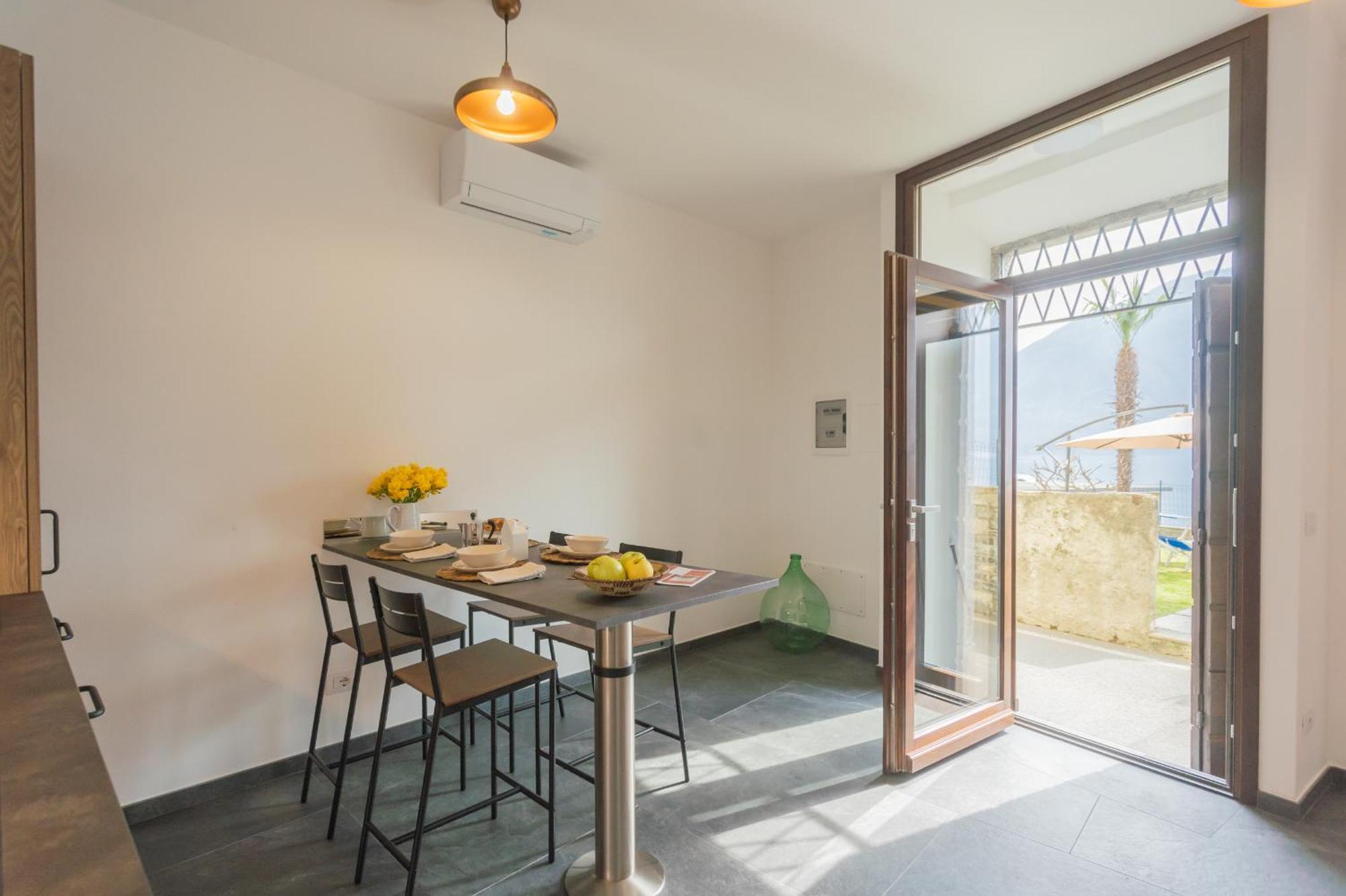 Cozy Nest On The Lake By Rent All Como Tremezzo Exterior foto